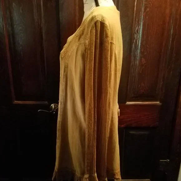 Roaman's Gold Embroidery button blouse. Size 14 Womens - Picture 2 of 10